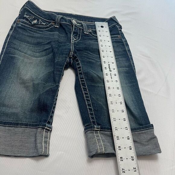 TRUE RELIGION SOPHIE SHORTS BERMUDA CUFF DENIM BLUE JEANS 26 POCKETS EUC - Picture 3 of 8